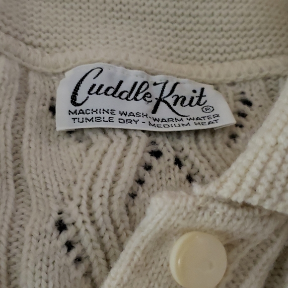 Vintage Poncho - Picture 2 of 3